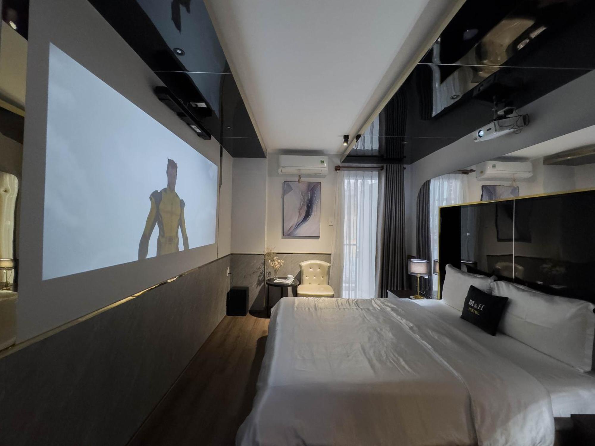 M&H Hotel Хошимин Екстериор снимка