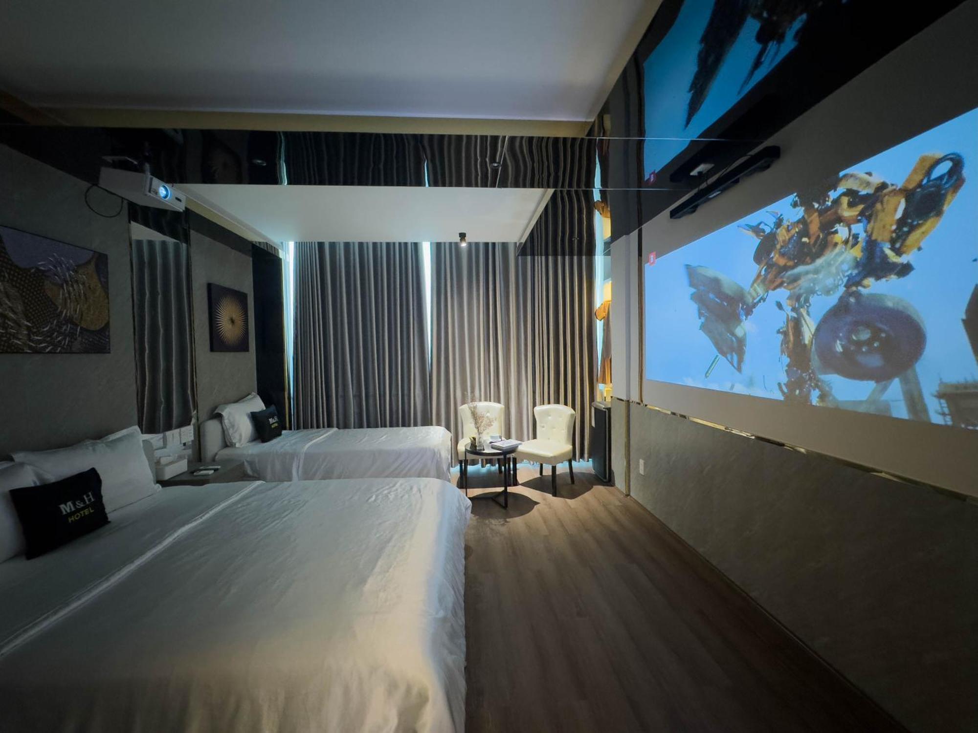 M&H Hotel Хошимин Екстериор снимка