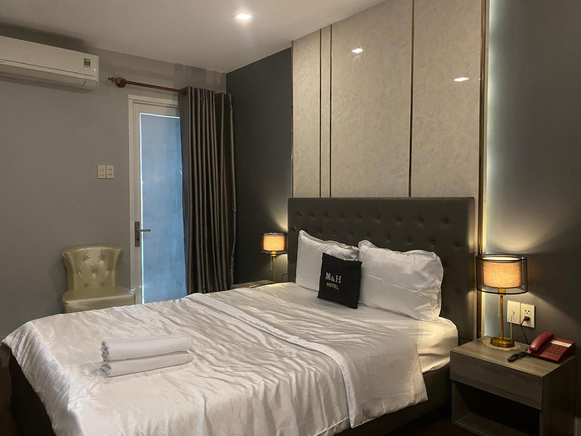 M&H Hotel Хошимин Екстериор снимка