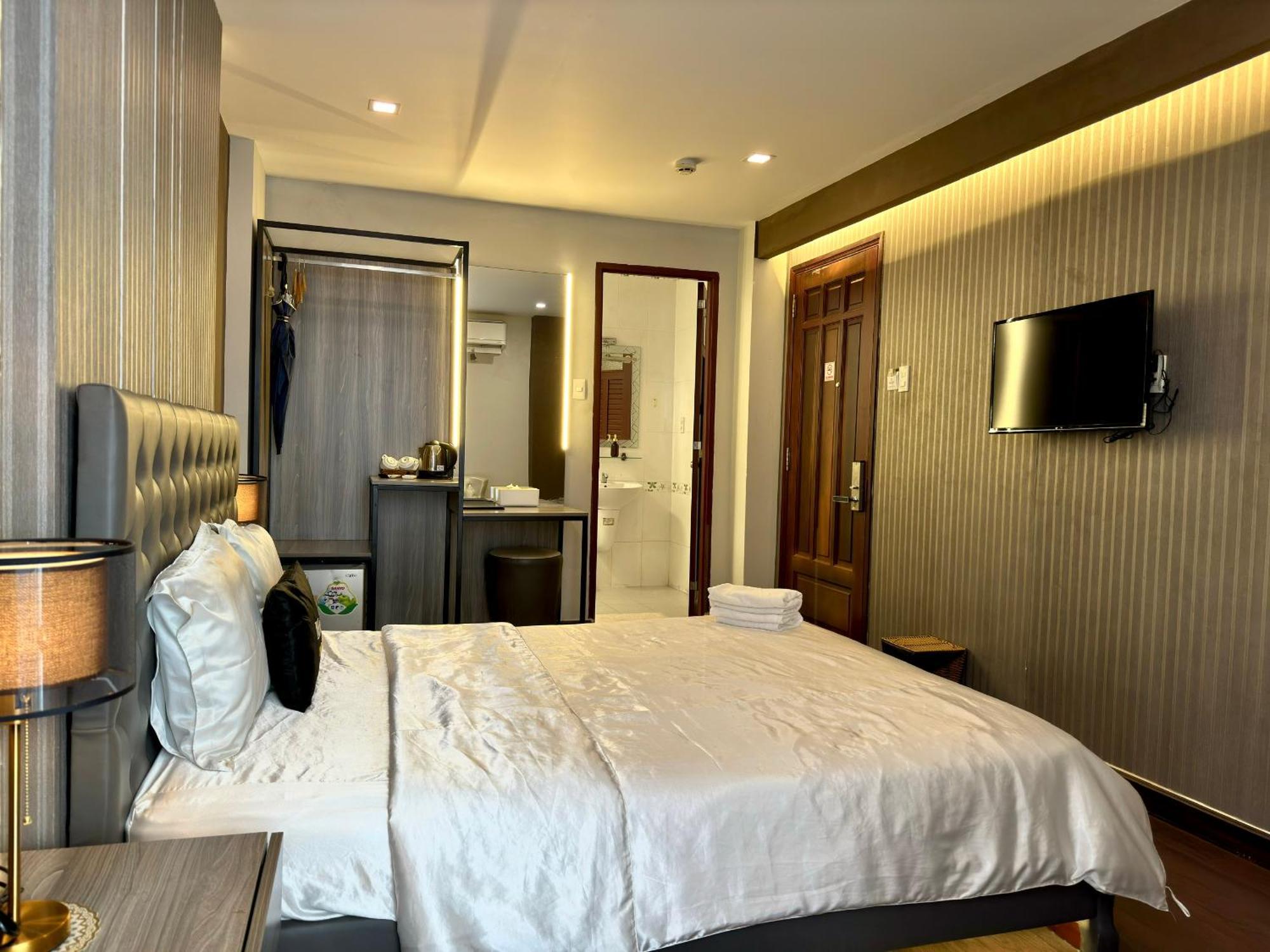 M&H Hotel Хошимин Екстериор снимка